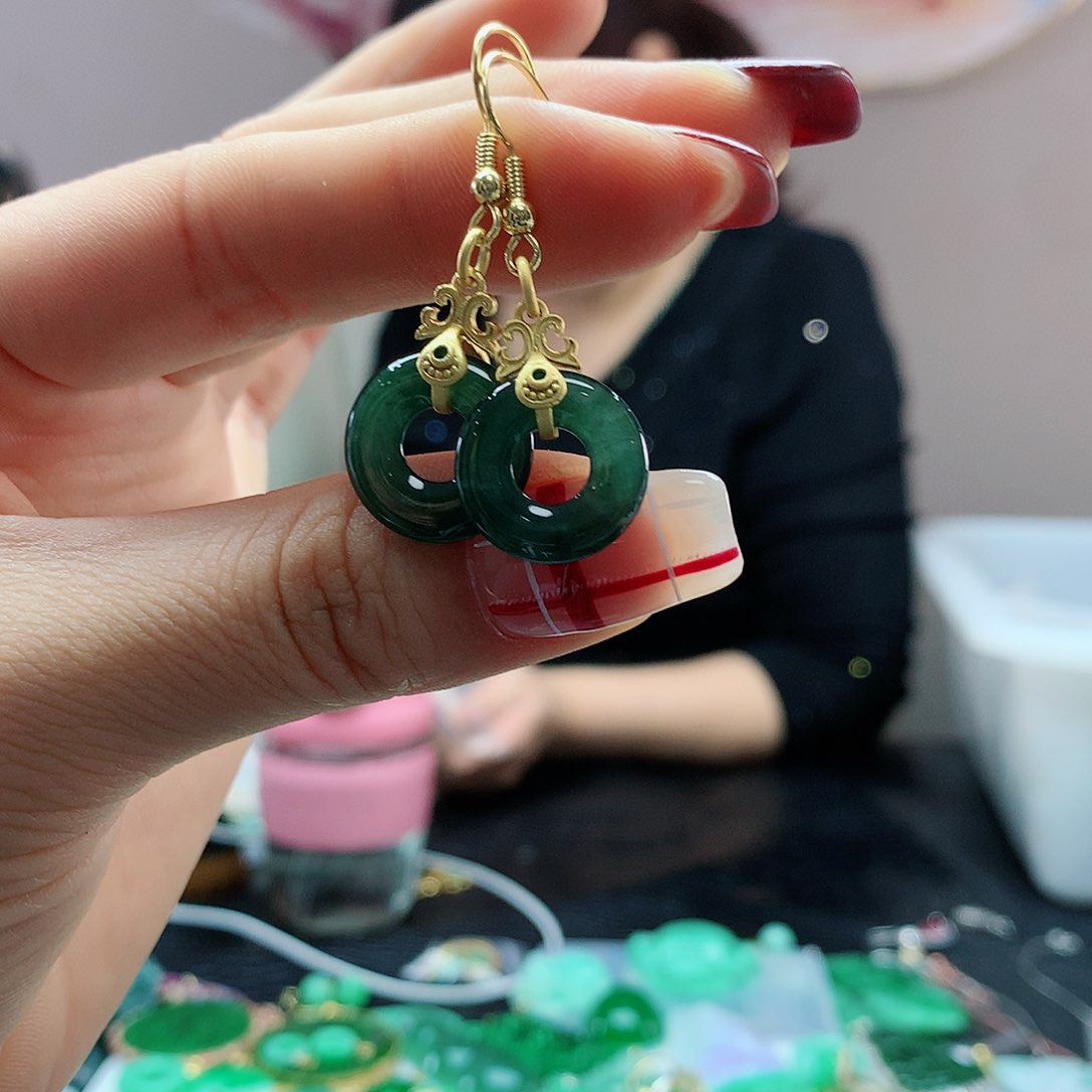 【闪购商品】翡翠耳饰未镶嵌，