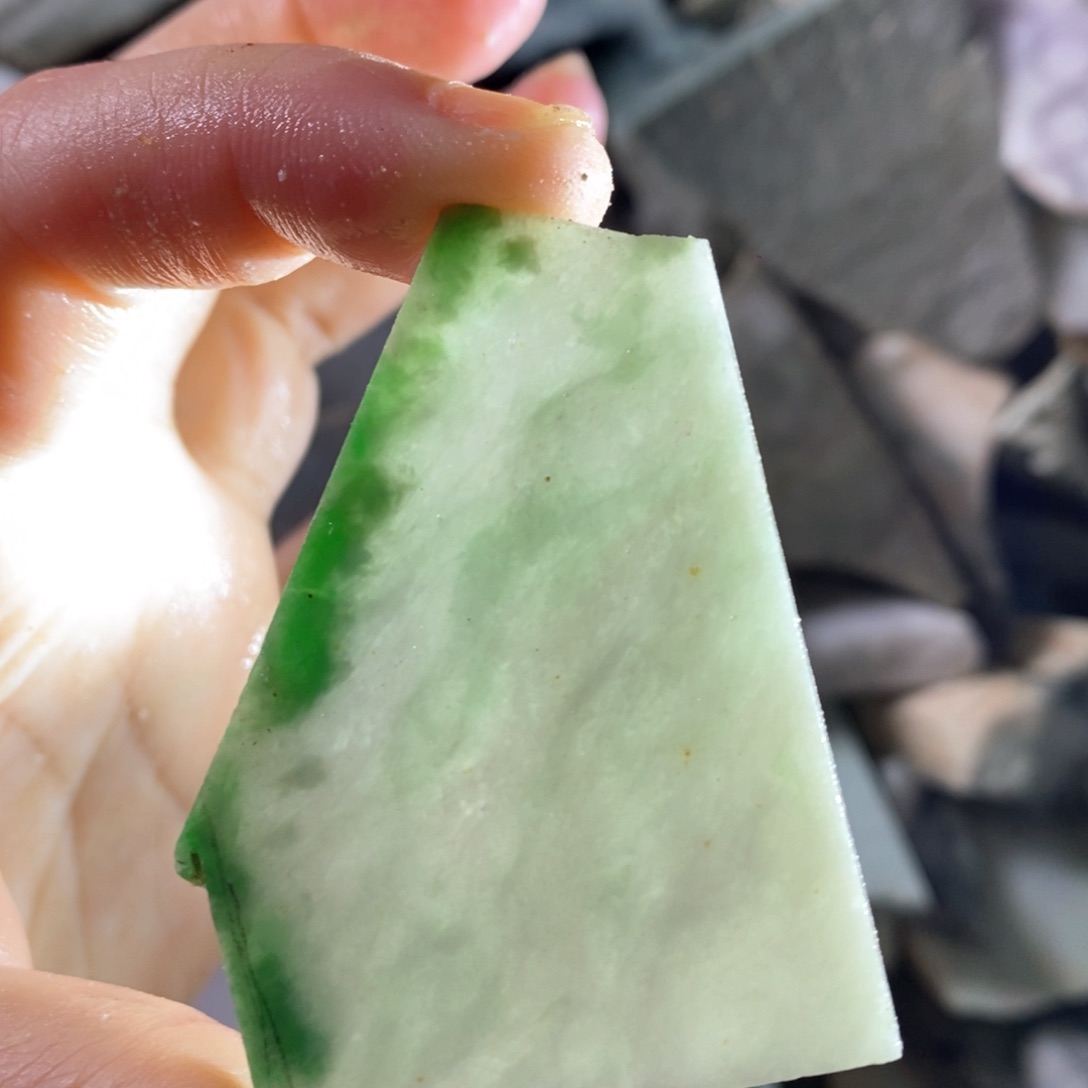 颈饰未镶嵌翡翠天然翡翠