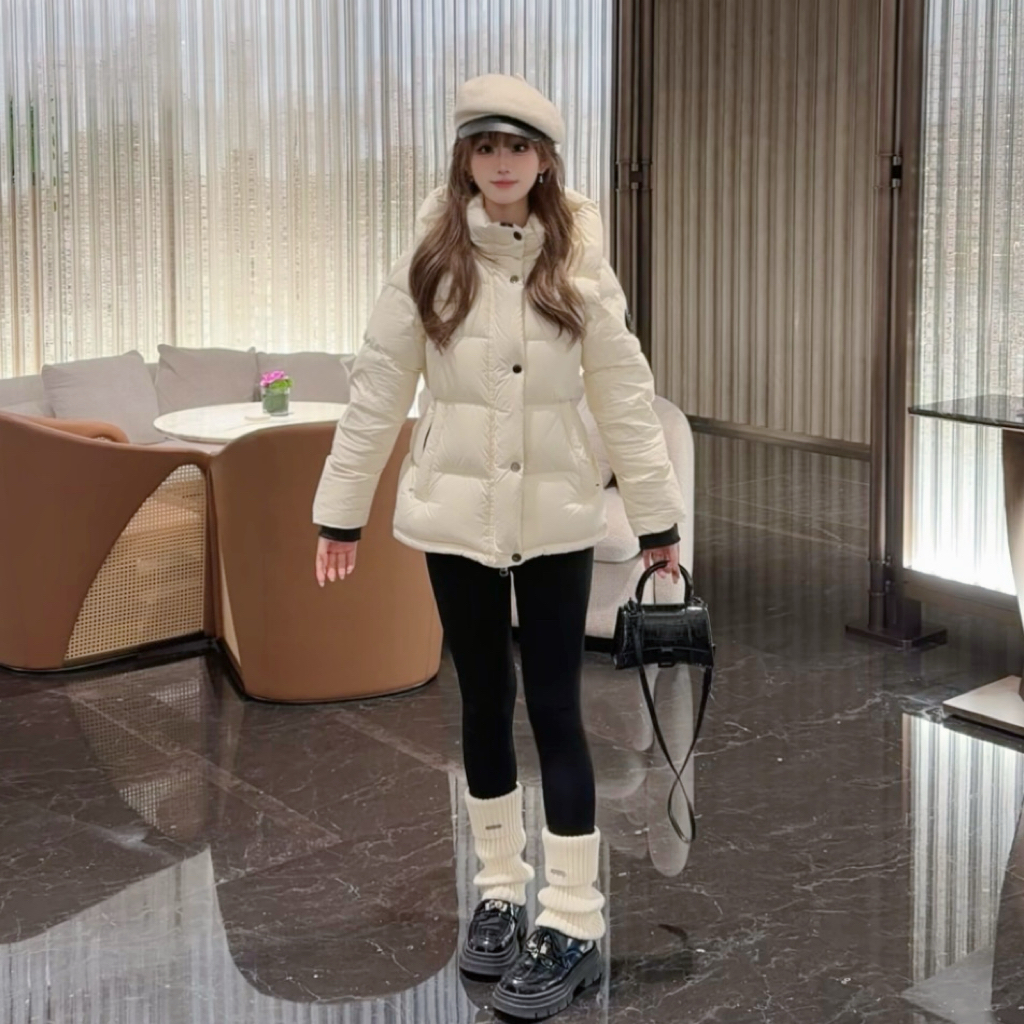 黑色羽绒服女秋冬季新款高品质网红款90鹅小个子时尚短款保暖外套