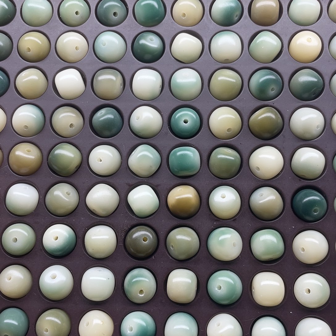 白玉菩提吊坠12瑕疵绿飘花桶110颗