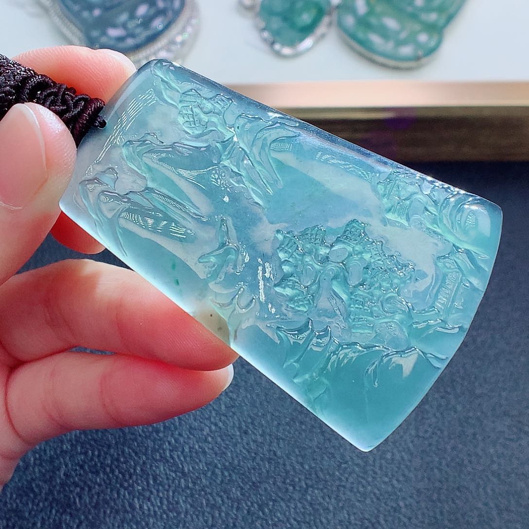 翡翠颈饰未镶嵌翡翠