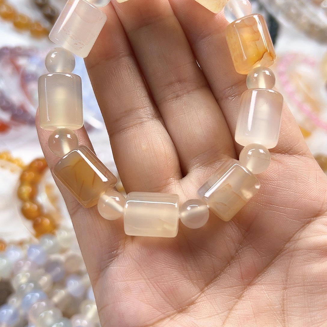 合金颈饰玛瑙/玉髓
