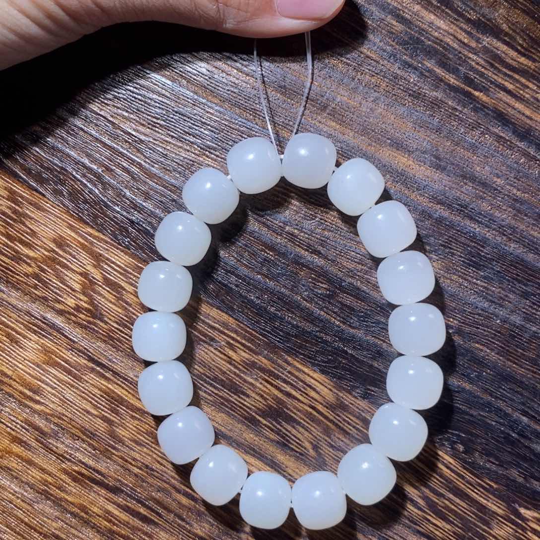 和田玉手串未镶嵌12m老型（微瑕）