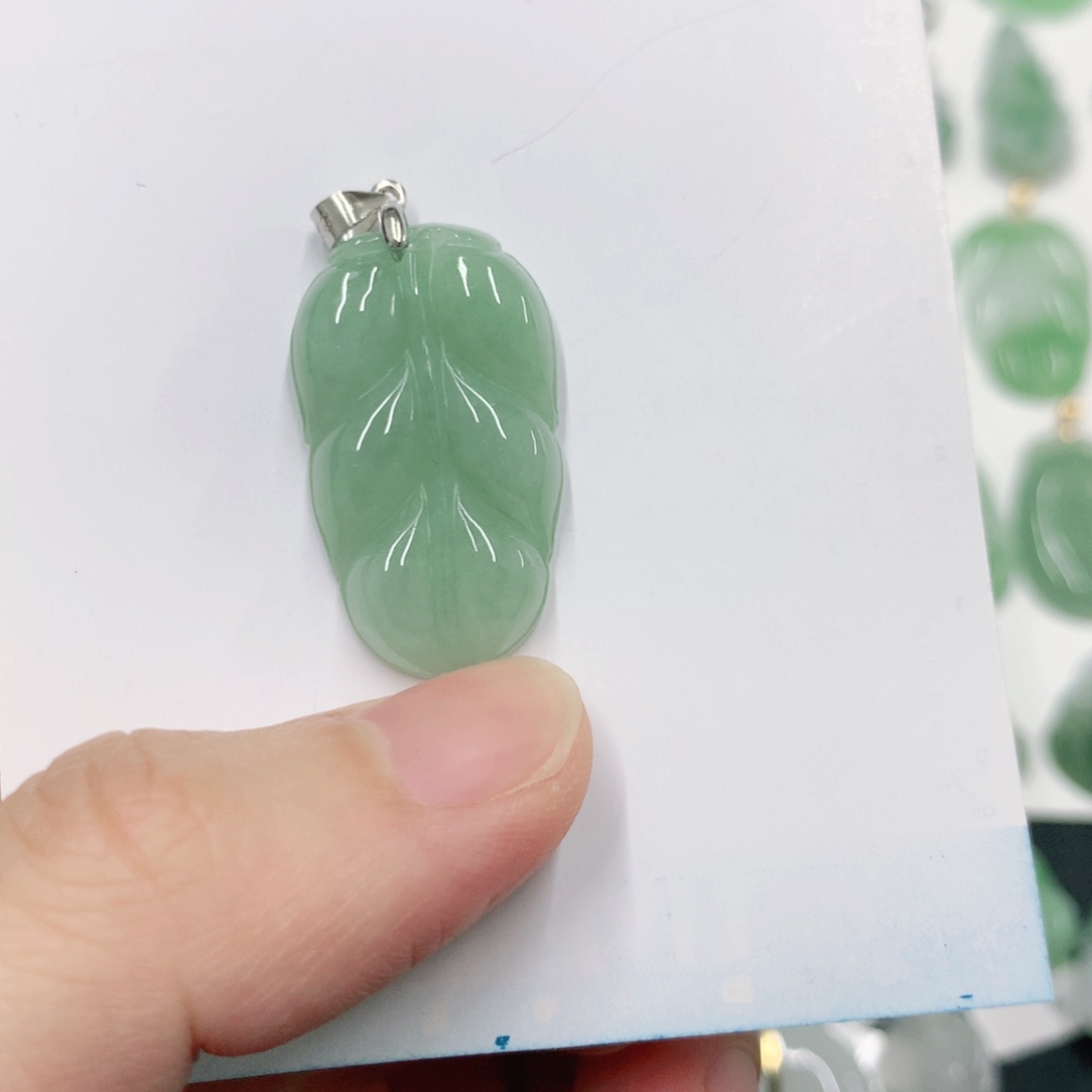 翡翠颈饰未镶嵌12121212121