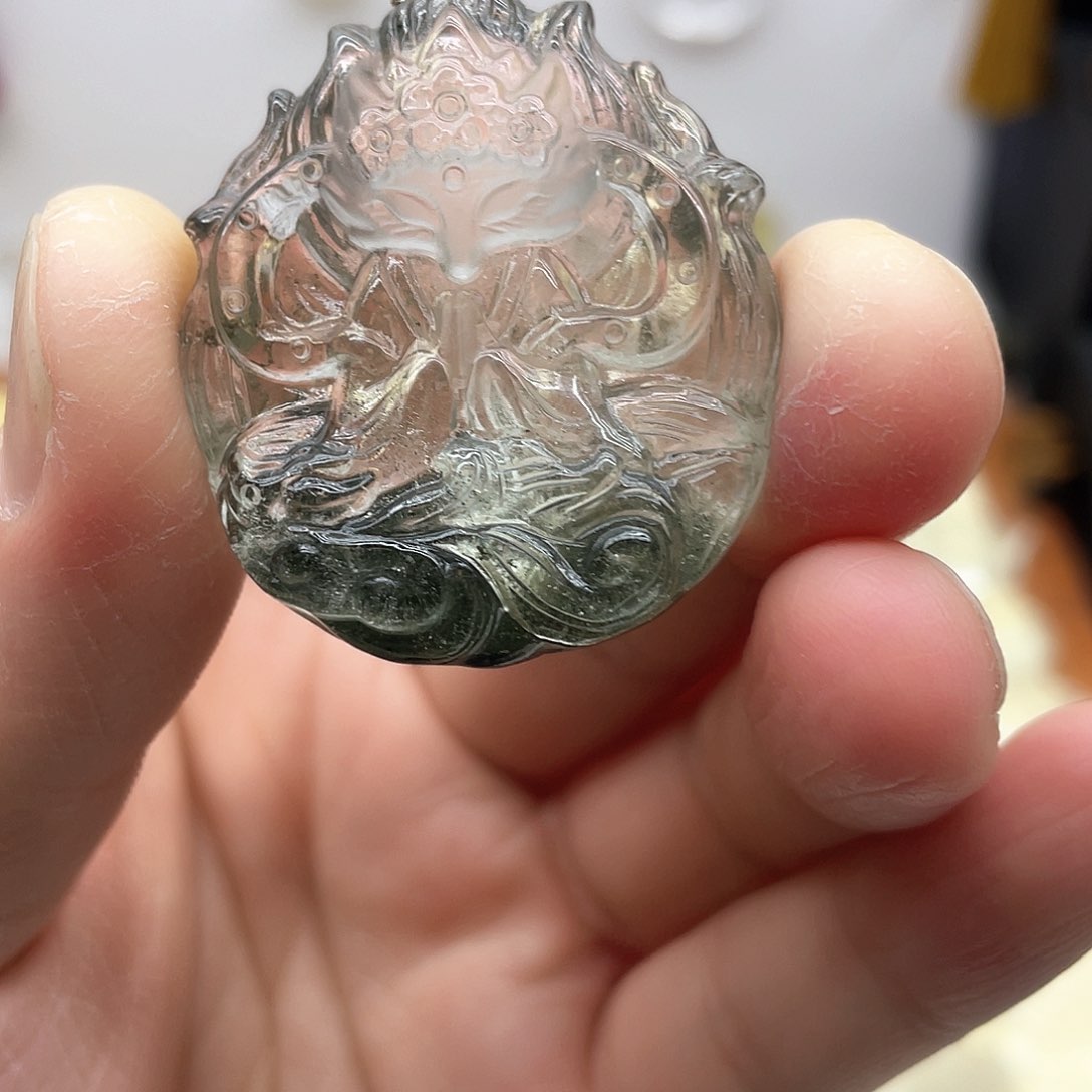 水晶吊坠(赠链)未镶嵌伸****