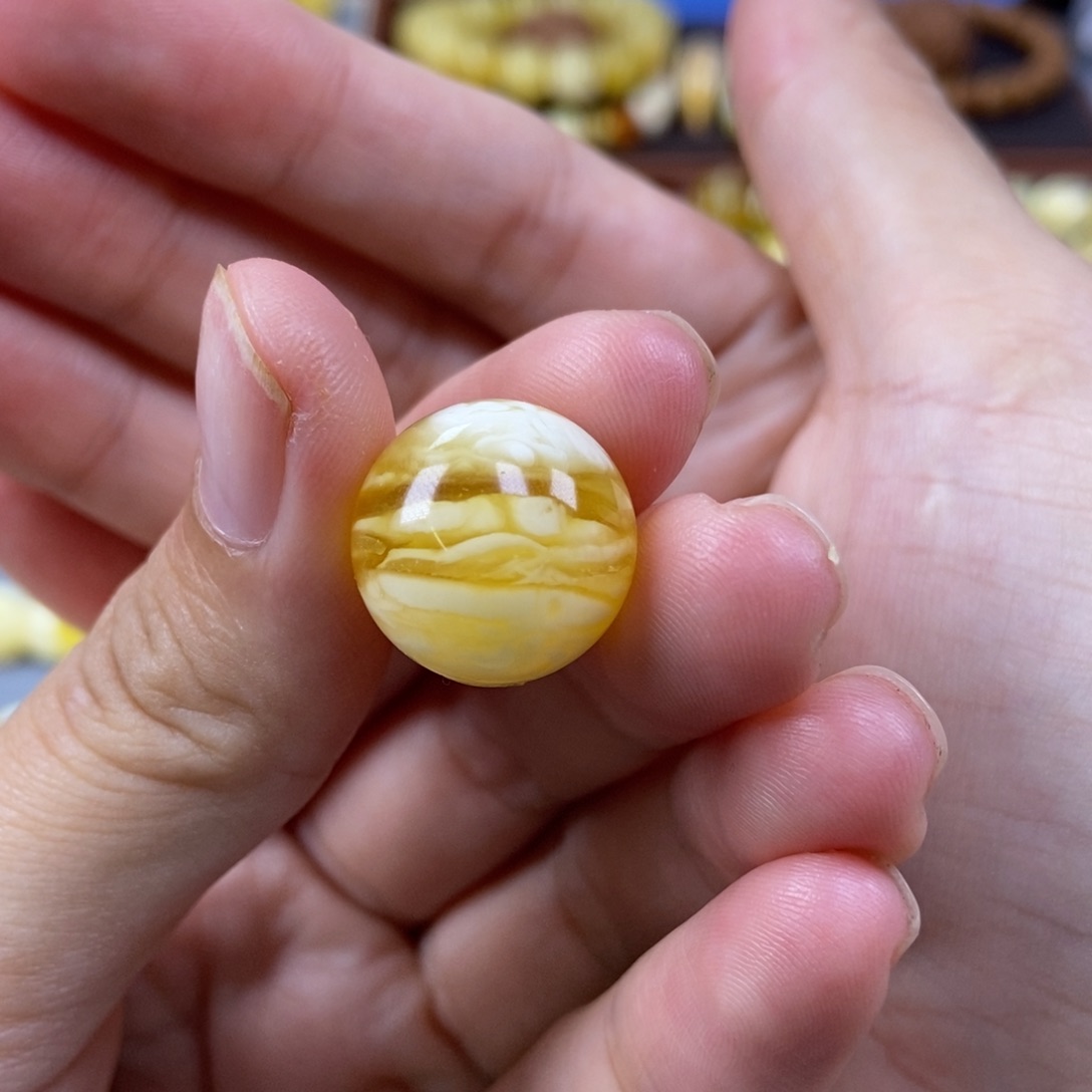 琥珀未镶嵌珠宝奇石16.7