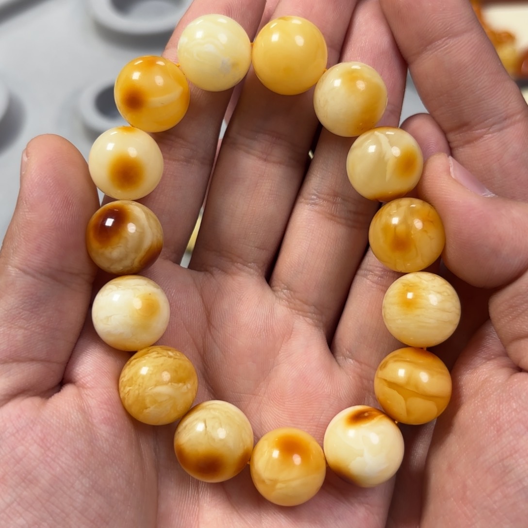 蜜蜡裸石未镶嵌小***胖手串