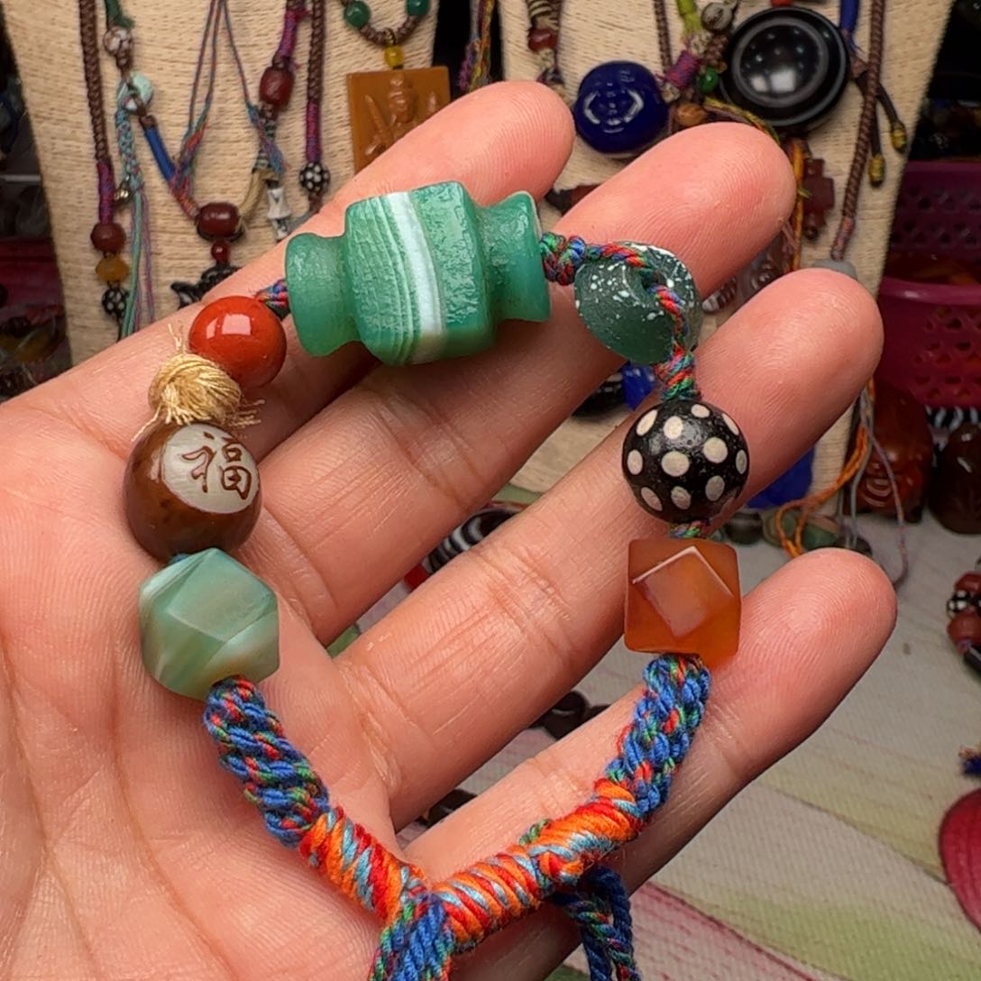 玛瑙/玉髓颈饰未镶嵌