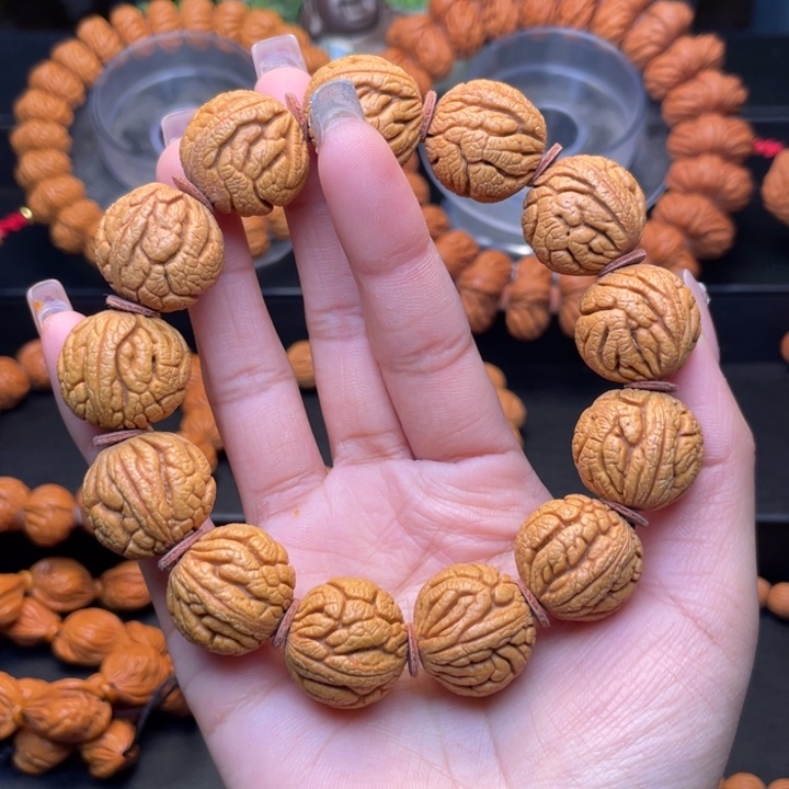 桃核手串喵**?20尺寸龙珠（18号链接）