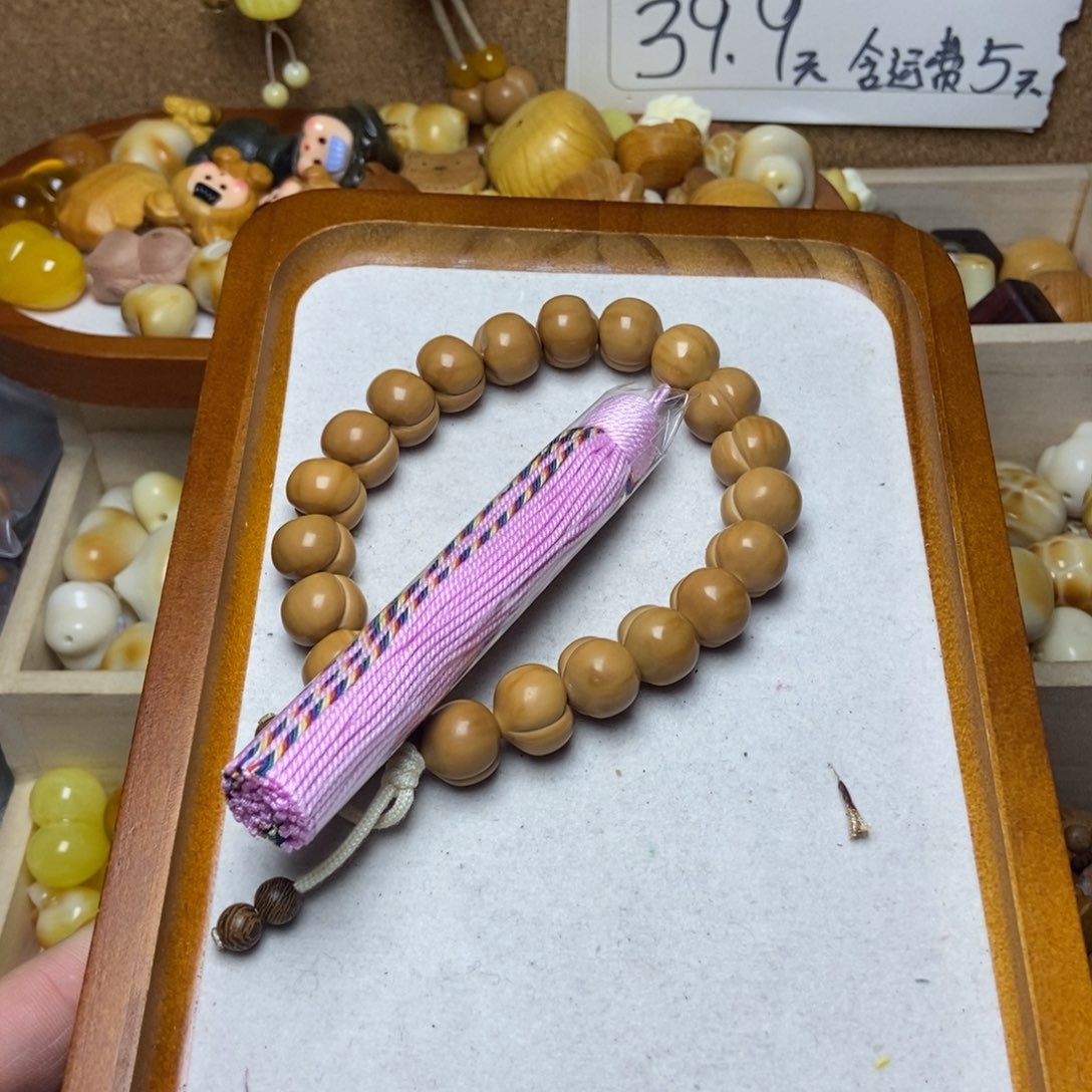 猴头核桃吊坠珂基手持微微瑕不退换