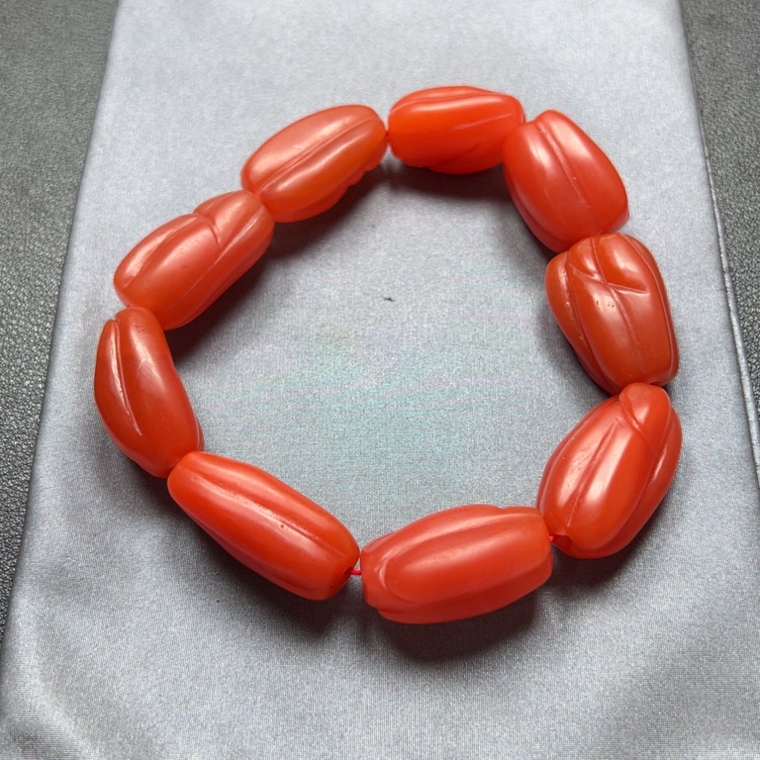 南红玛瑙手串未镶嵌