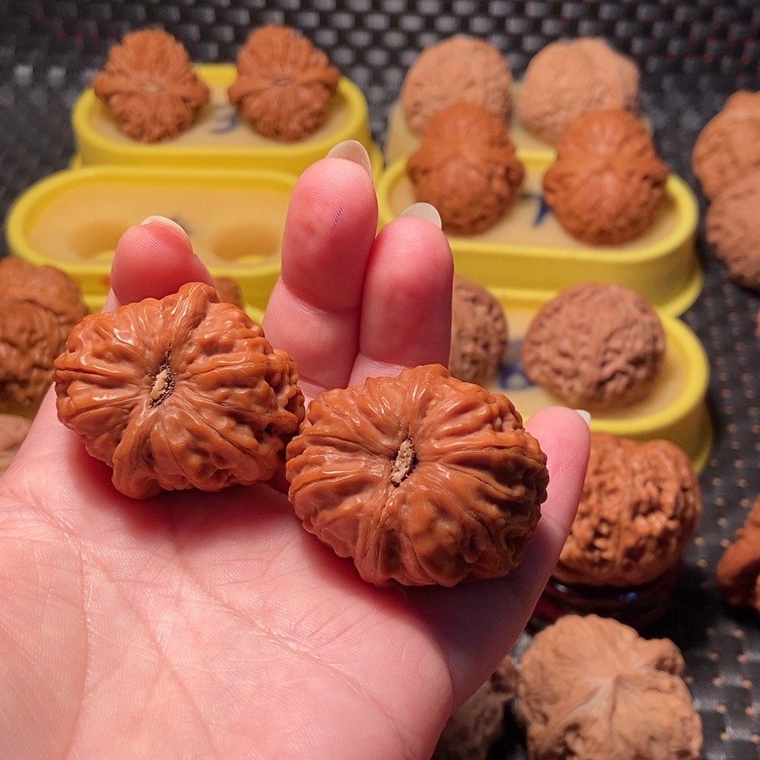 谁***懂文玩核桃吊坠元宝12