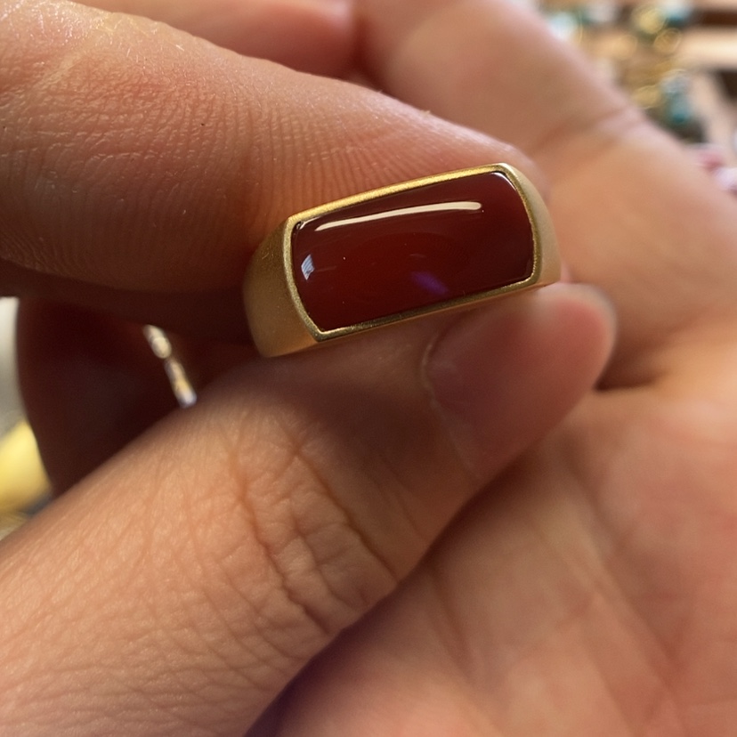 【闪购商品】南红玛瑙戒指18K金镶嵌山**哥