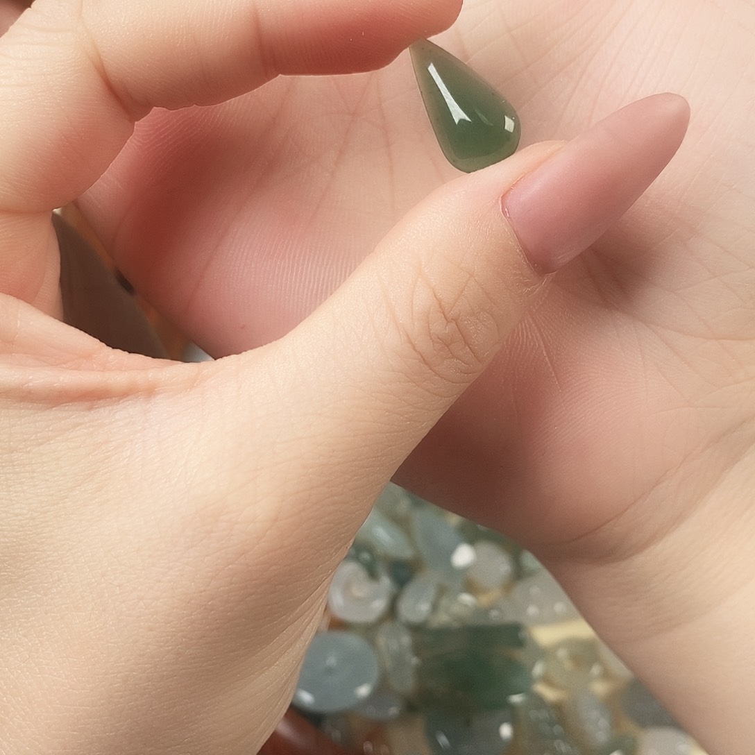 翡翠未镶嵌挂件翡翠