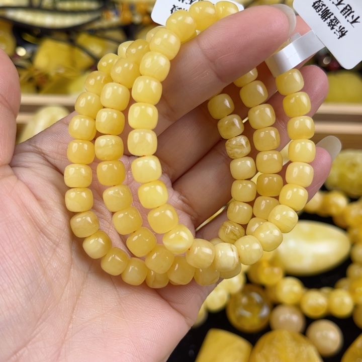 琥珀珠宝奇石未镶嵌琥珀，多样性发其一