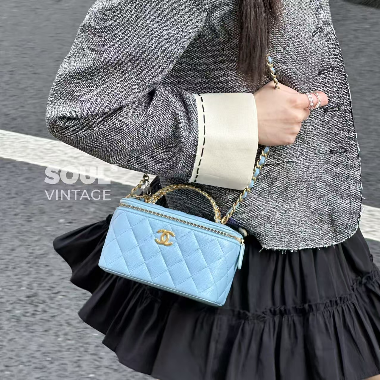 95新 Chanel/香奈儿 淡蓝色 荔枝牛 22s手柄化妆盒包/617978629