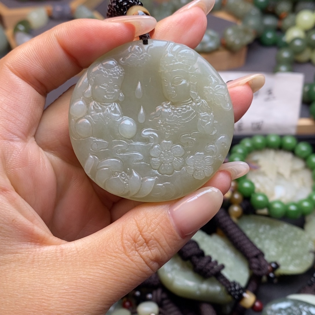 和田玉颈饰未镶嵌