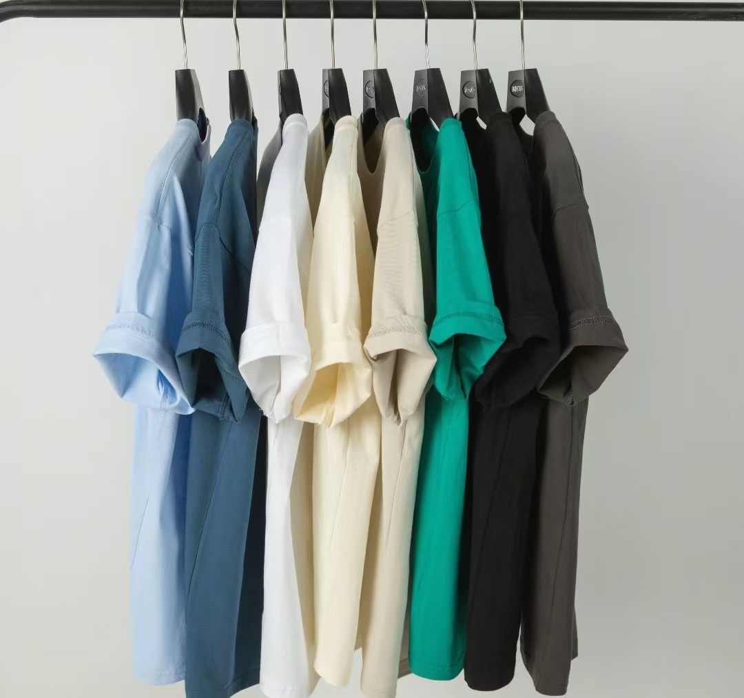 随机高织短袖t恤一件