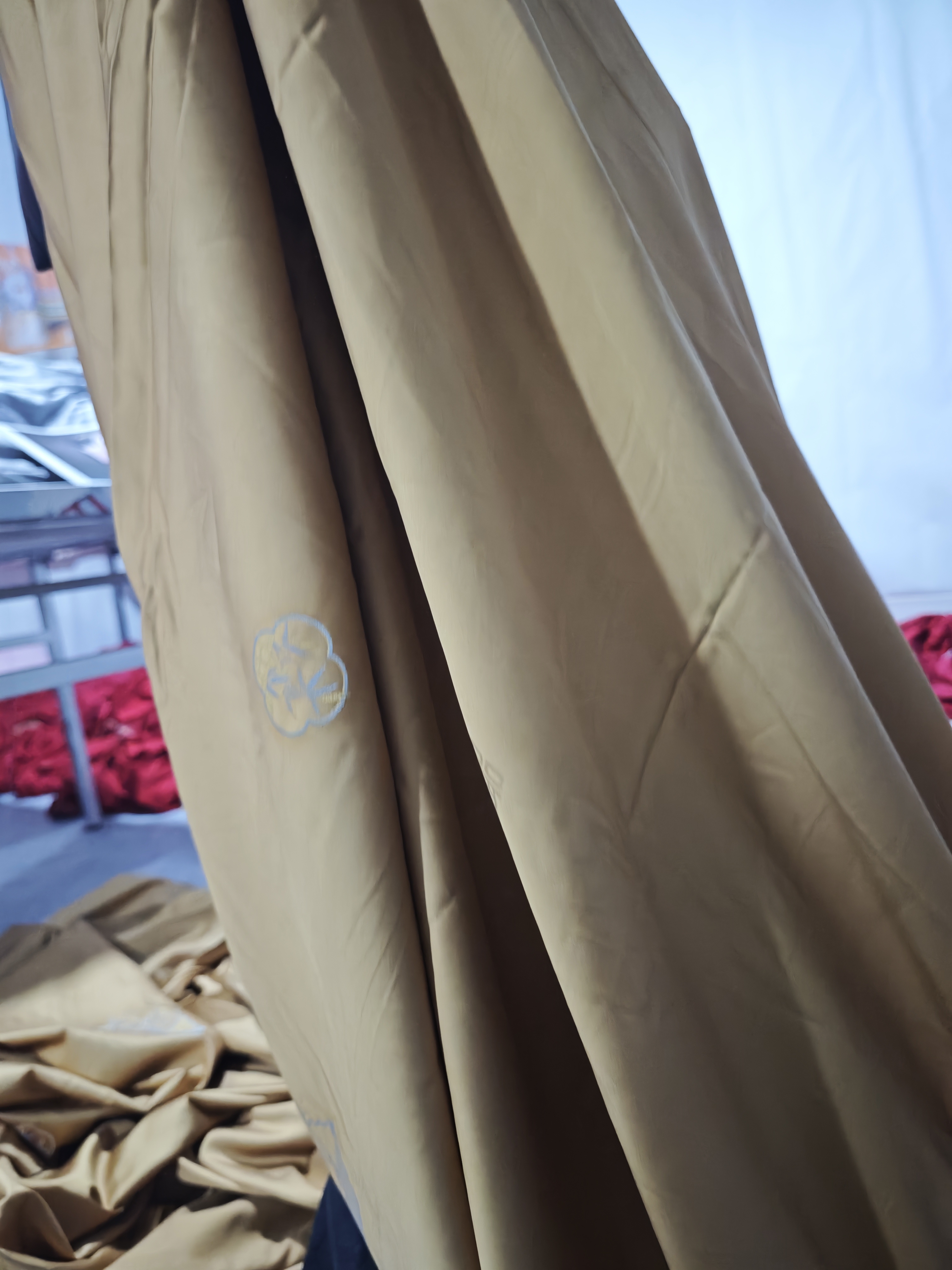 黄色3.5米布匹a3天丝