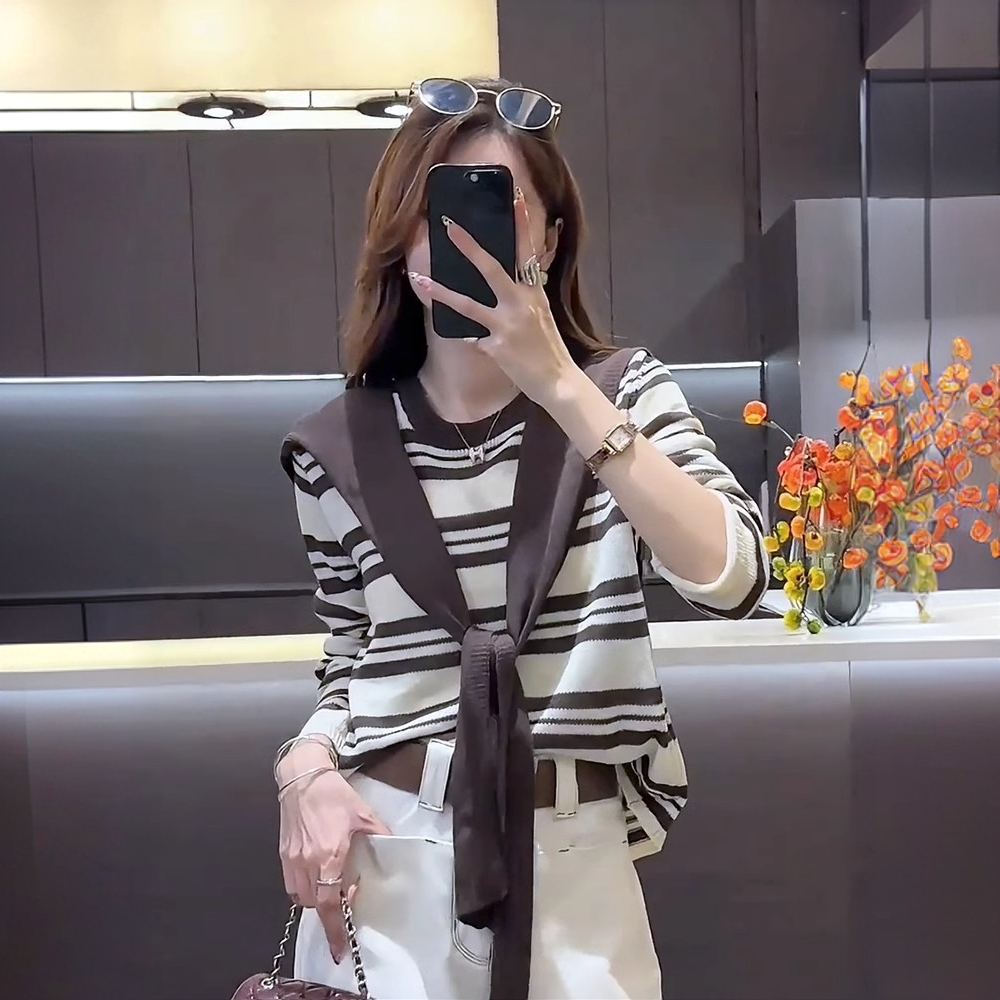 小众高级感条纹披肩假两件针织衫女秋冬新款气质休闲百搭针织上衣