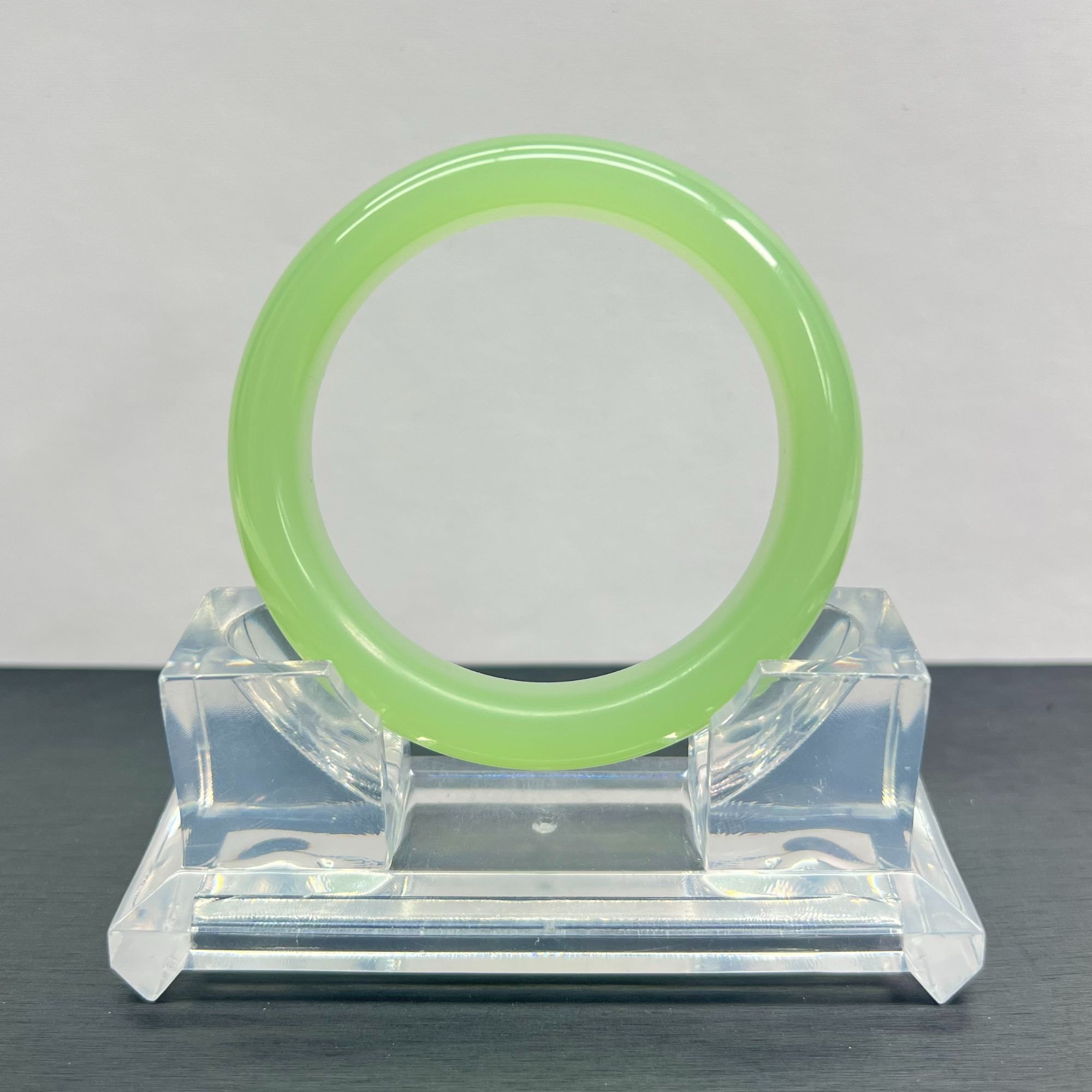 【精品】晴水葡萄肉正圈宽板女款手镯 A525