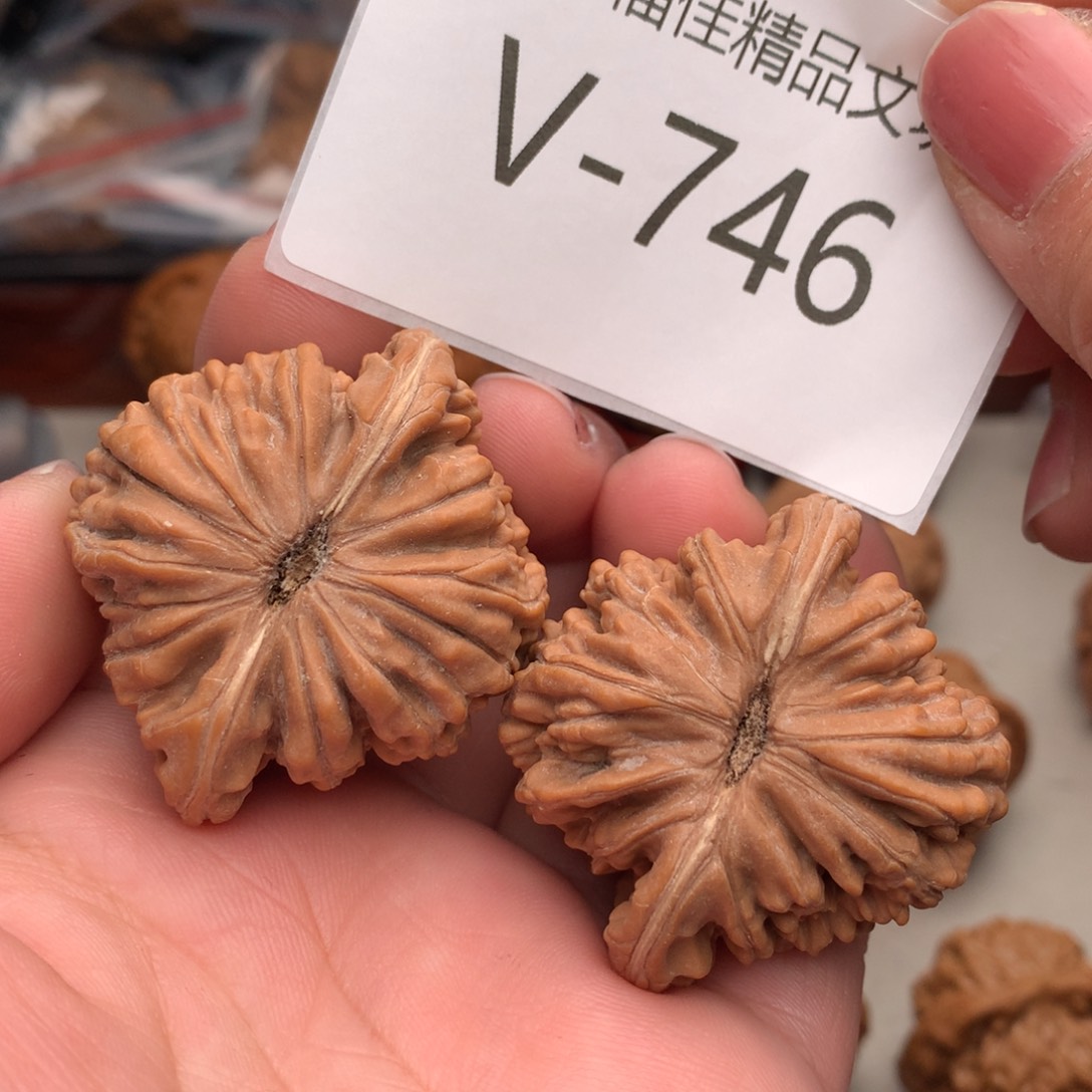 文玩核桃把件43楼……….