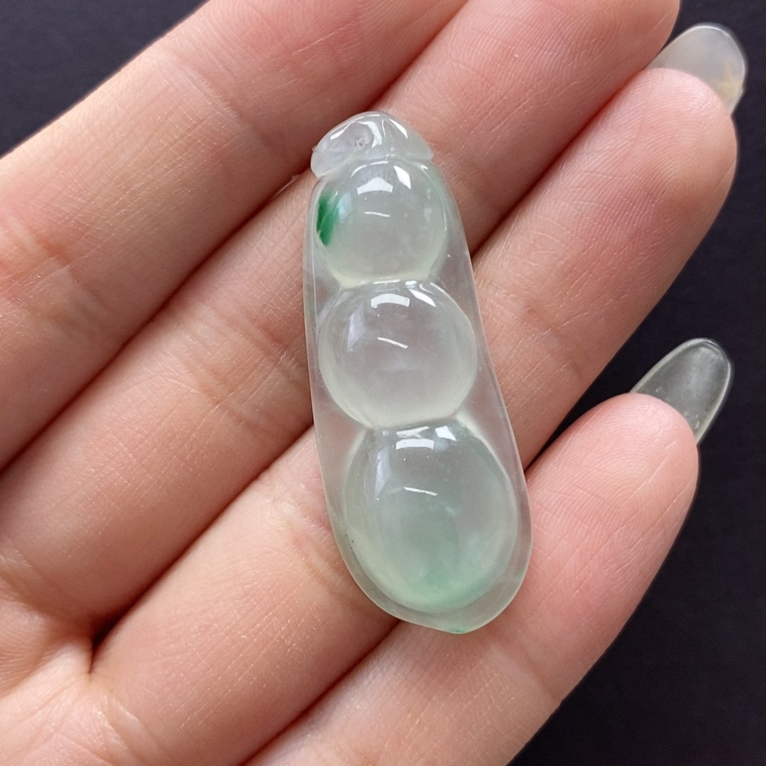 石英质玉颈饰未镶嵌