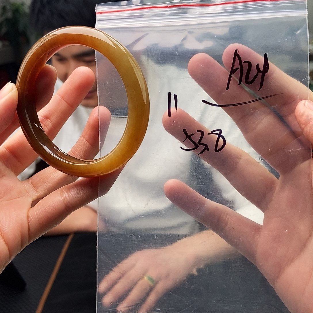 和田玉未镶嵌手镯拍一发一