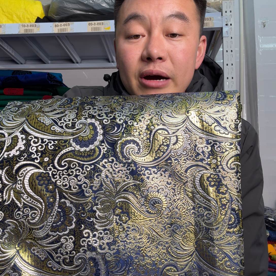 绸缎甩甩甩甩甩甩甩