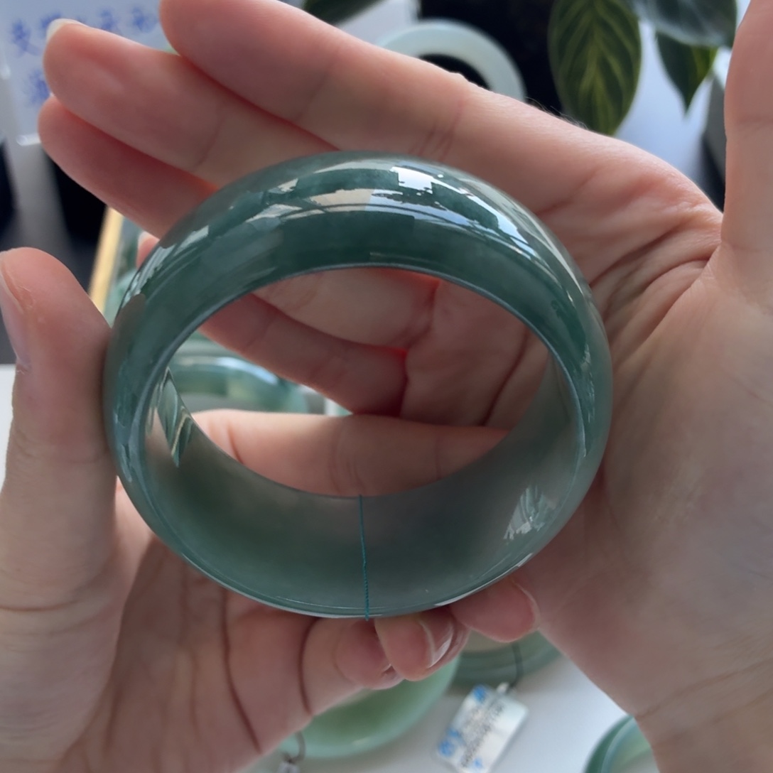 素***梅翡翠未镶嵌手镯天然