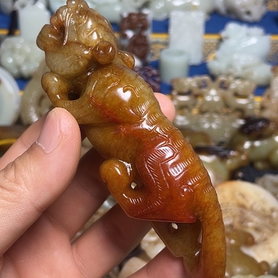 峰***子和田玉未镶嵌挂件