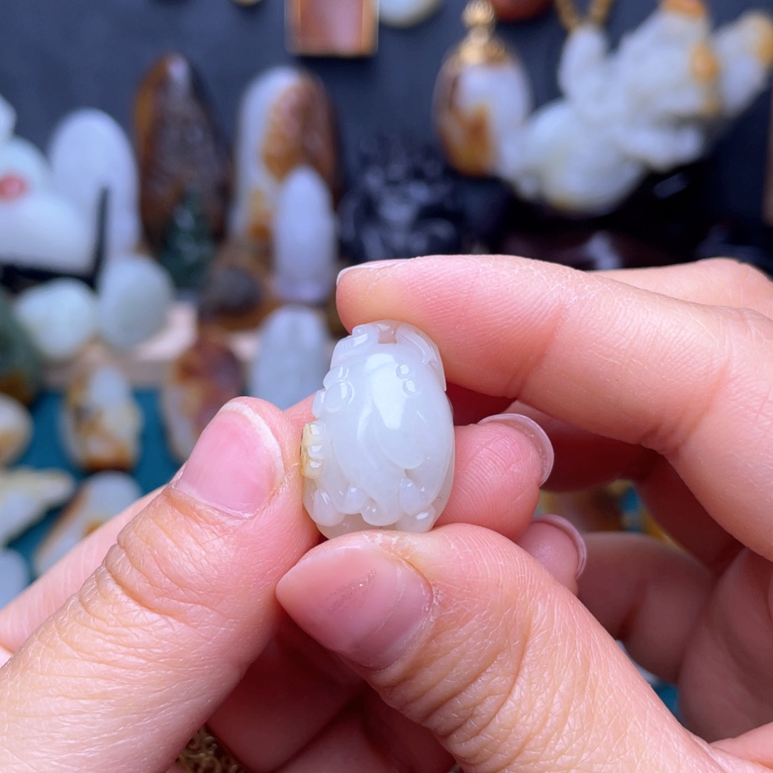 和田玉颈饰未镶嵌