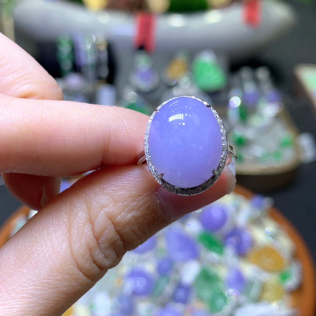 【闪购商品】翡翠颈饰18K金镶嵌翡翠吊坠项链