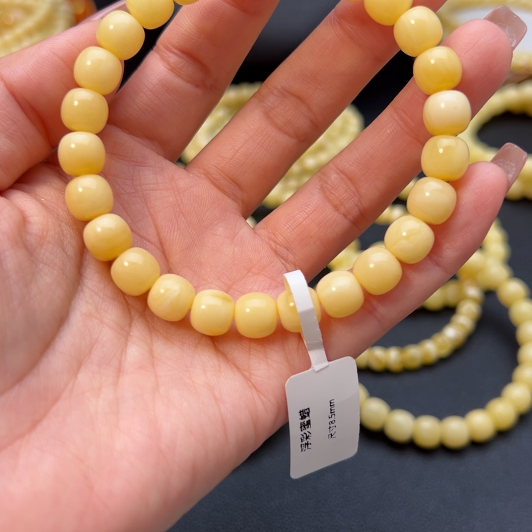 蜜蜡未镶嵌手链8.4