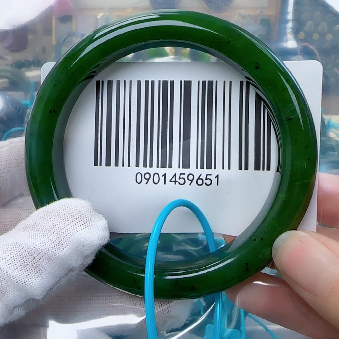 和田玉（碧玉）未镶嵌手镯微瑕60