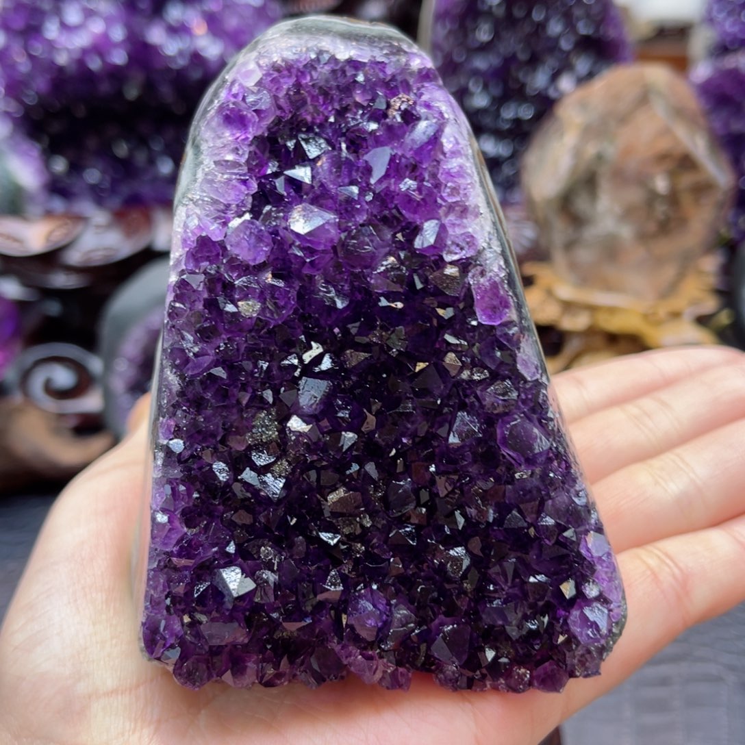 紫晶大型摆件（非配饰）未镶嵌