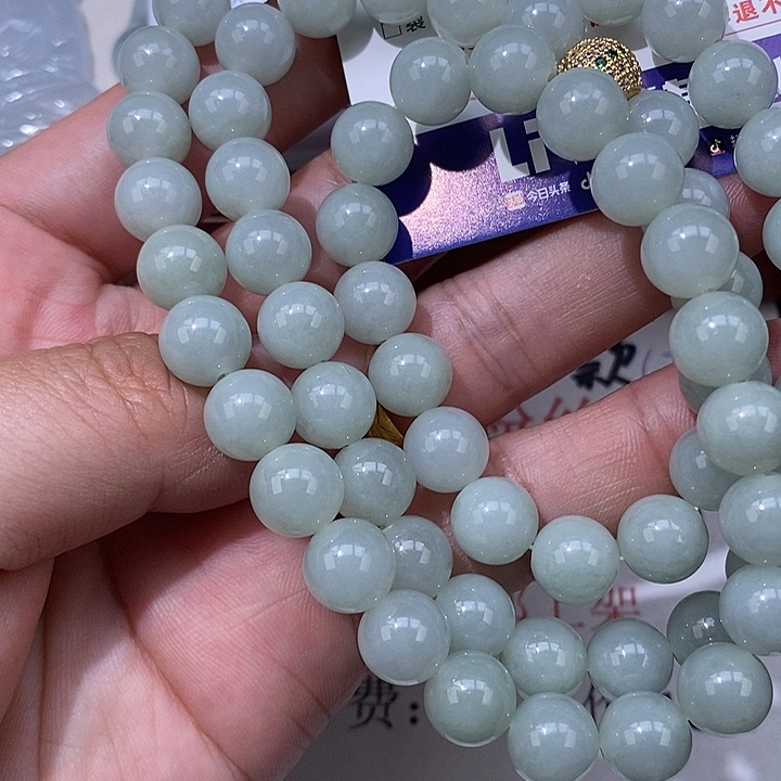 大***馆翡翠未镶嵌颈饰翡翠