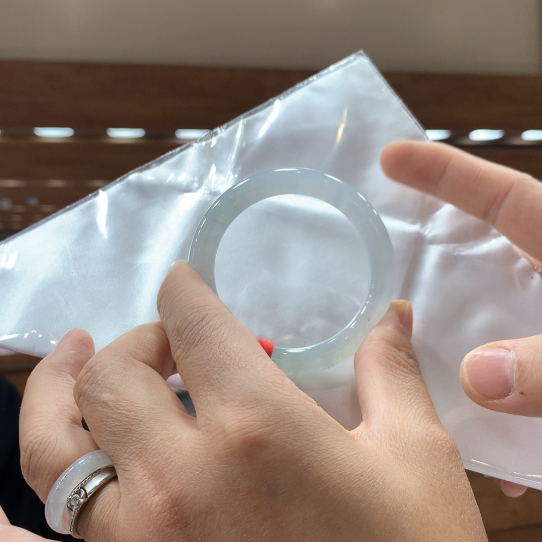 未镶嵌手镯翡翠买断