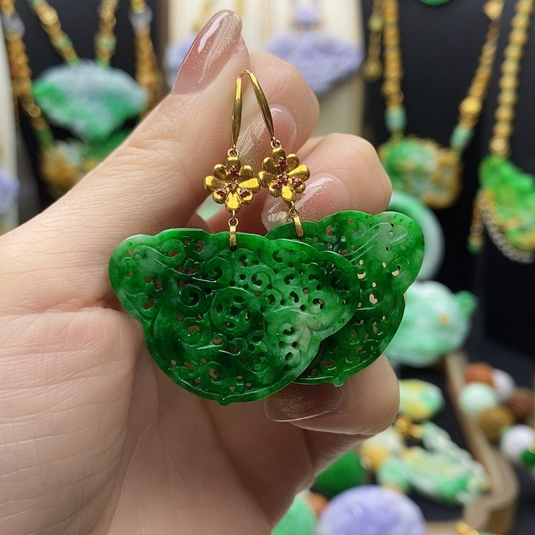 翡翠颈饰未镶嵌天然