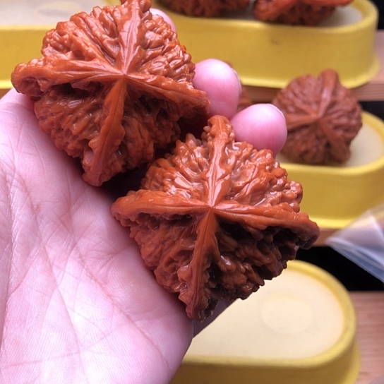 文玩核桃吊坠鸿**哥核桃