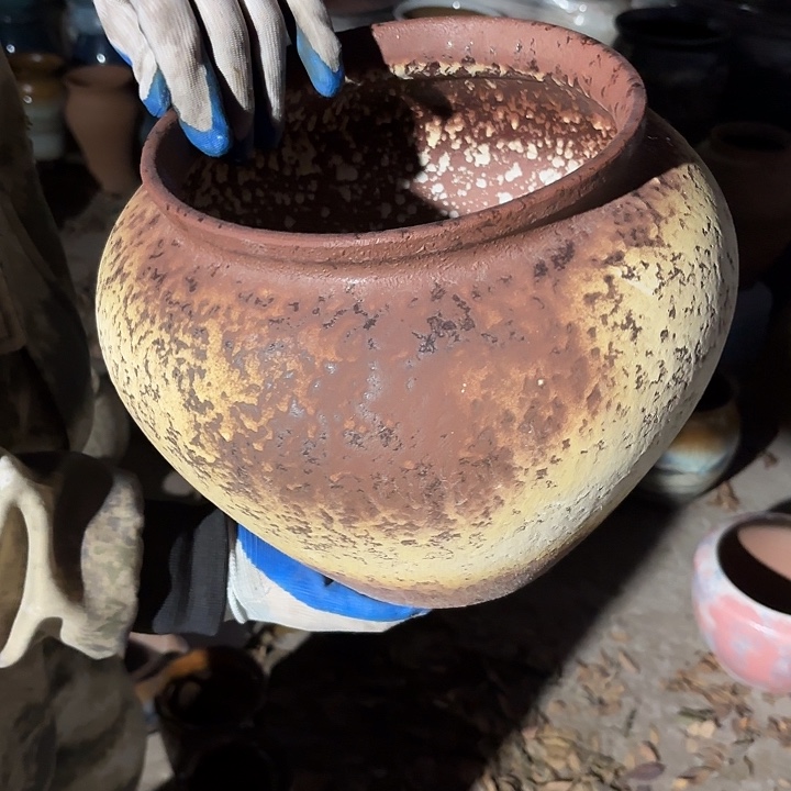 高度25厘米口22厘米