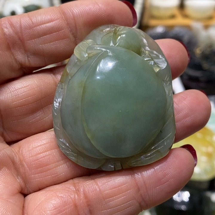 蛇纹石玉挂坠未镶嵌