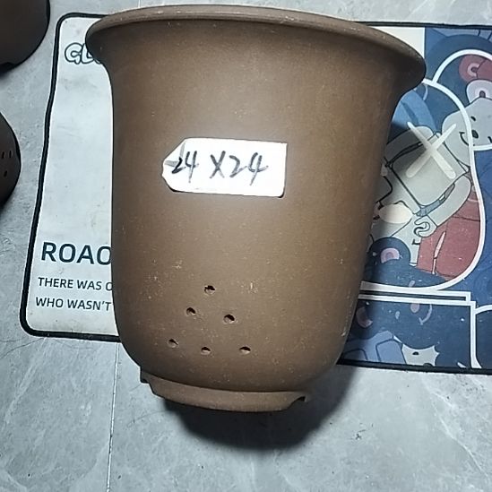 紫砂特大金钟一个