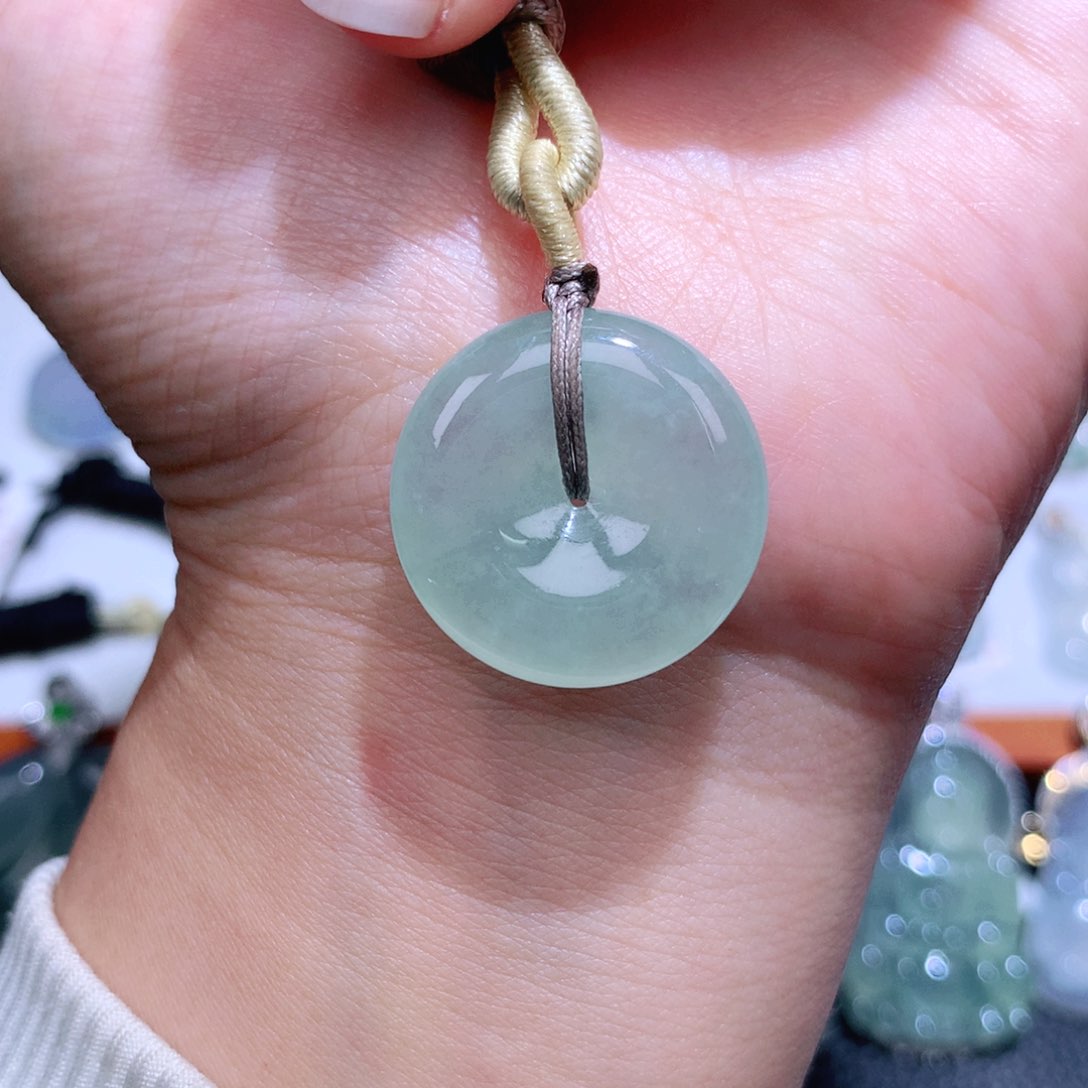 颈饰未镶嵌翡翠扣子
