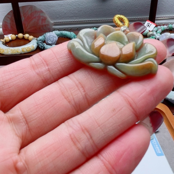 翡翠未镶嵌手链吊坠