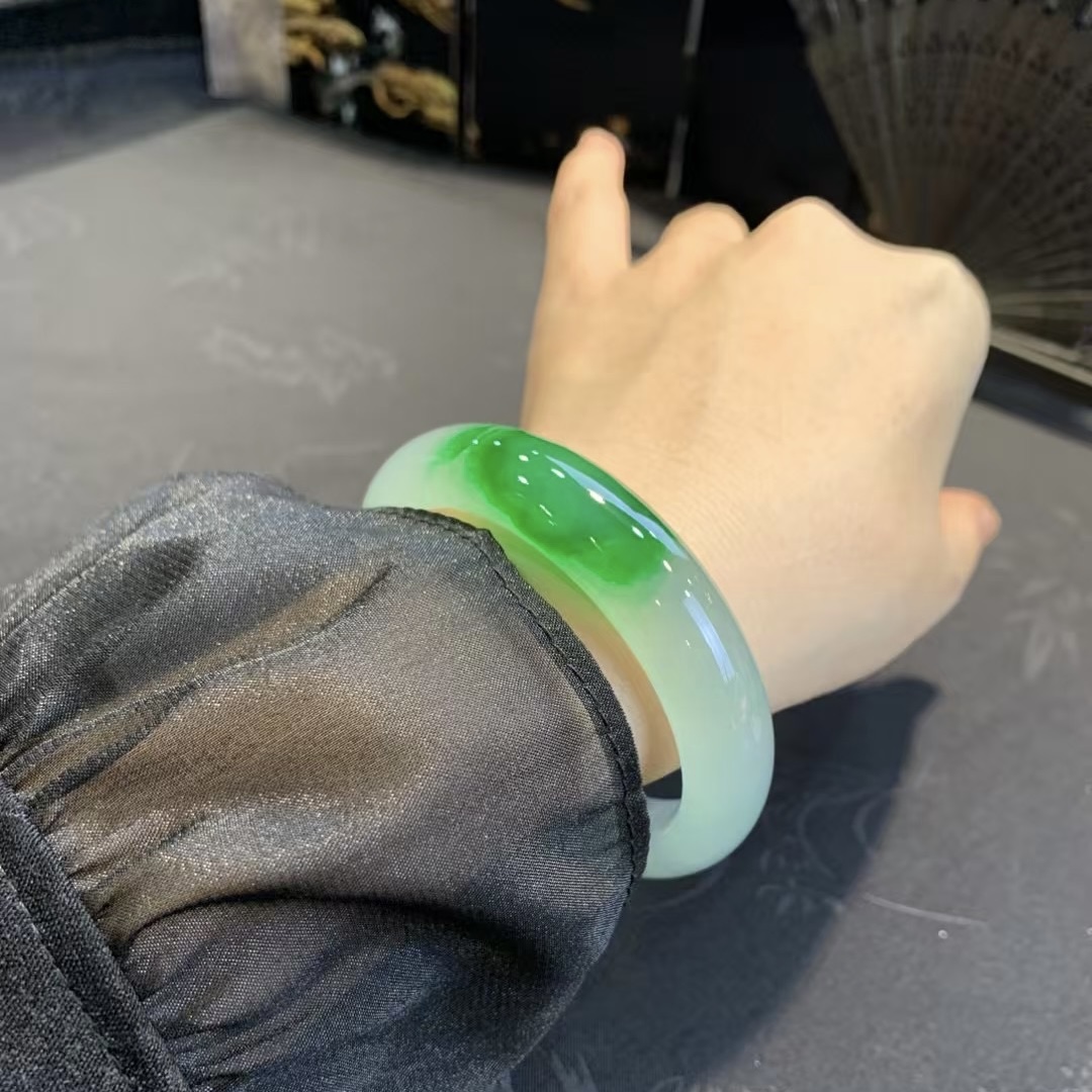 天然缅甸A货翡翠手镯 高冰玻璃种冰种阳绿正阳绿