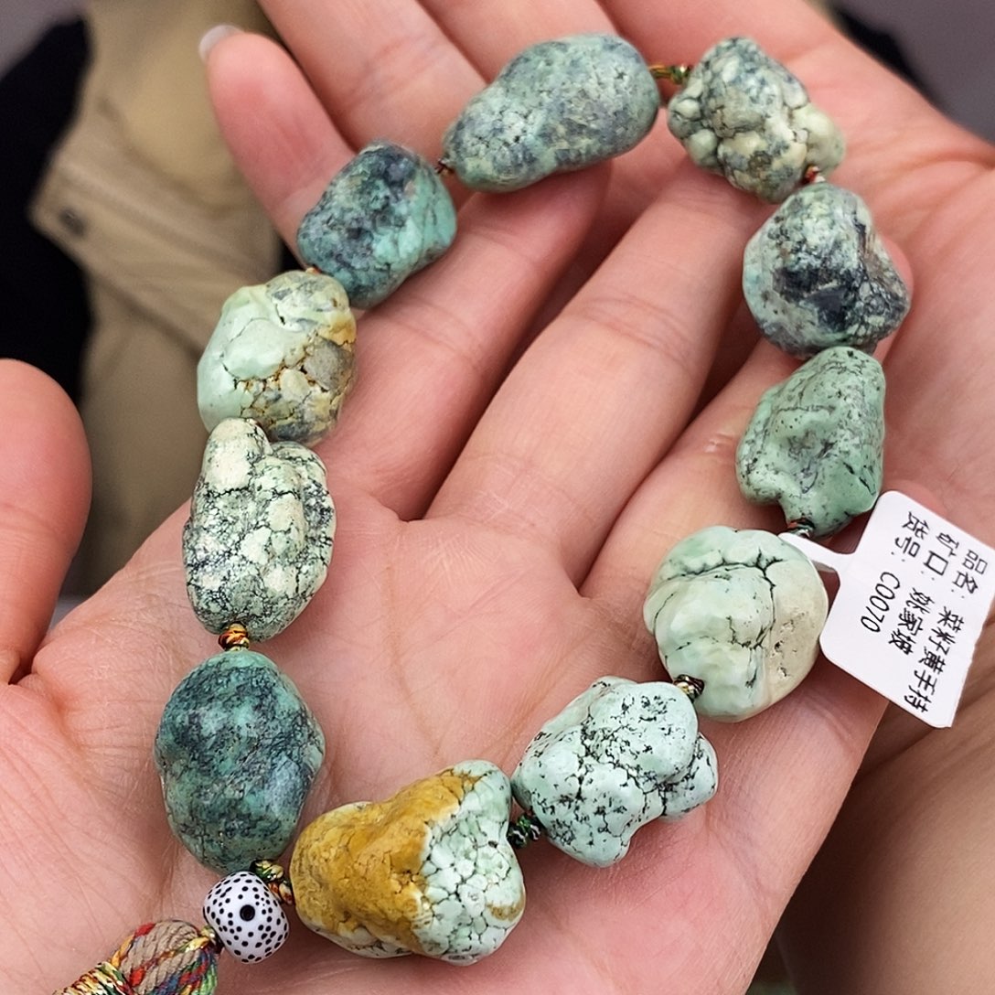 绿松石未镶嵌原矿