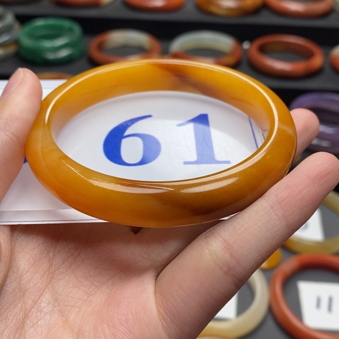 石英质玉（黄龙玉）手镯未镶嵌招**咪