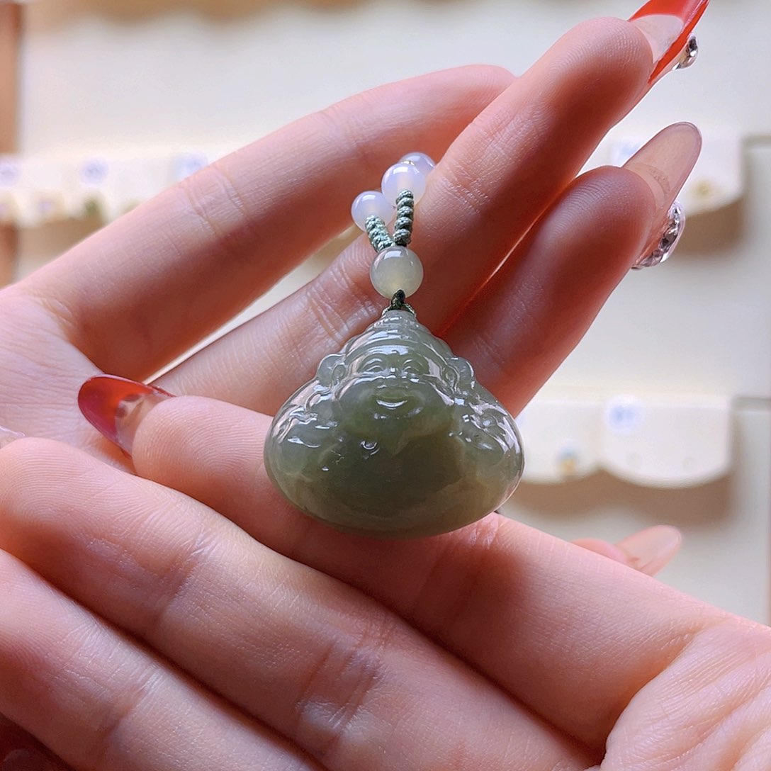 和田玉吊坠(赠链)未镶嵌与*