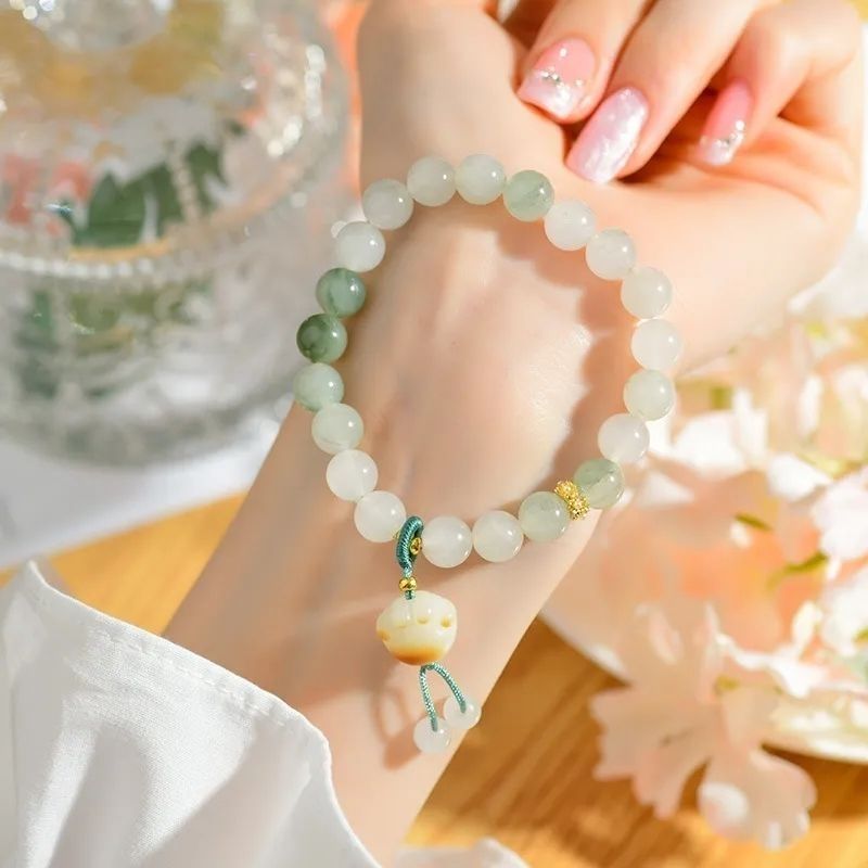 精品天山冰翠设计款猫爪手串多样性